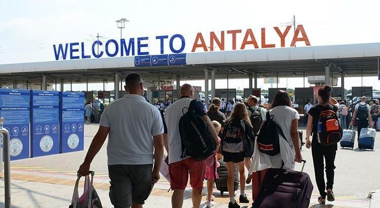 Анталья скорректировала туристическую цель до 17 миллионов человек