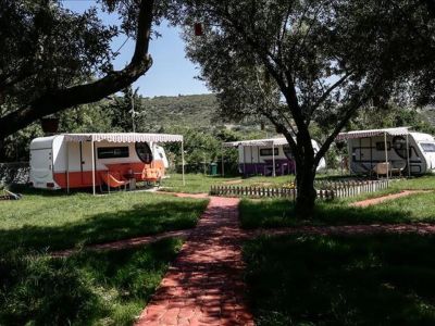 В Стамбуле запретили парковку автодомов