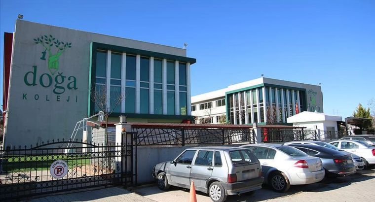 В Doğa Koleji назначено внешнее управление