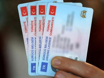 🚨 НОВЫЕ ПРАВИЛА ДОРОЖНОГО ДВИЖЕНИЯ В ТУРЦИИ: ШТРАФЫ ДО 180 000 TL И ПРИОСТАНОВЛЕНИЕ ПРАВ