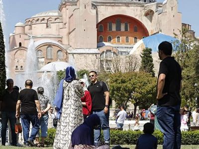 Префектура Стамбула объявила новые меры против навязчивой торговли в туристических районах
