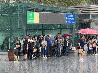Турцию накрыла осень: синоптики предупреждают о ливнях и ветре
