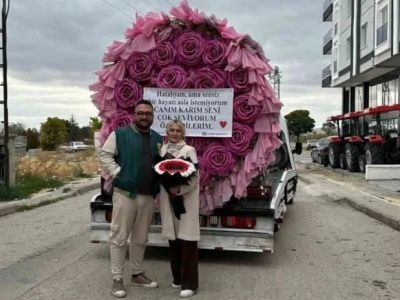 В Анкаре мужчина отправил жене букет… на эвакуаторе!