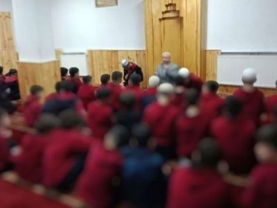🕌 В Стамбуле школам направлено распоряжение о пятничной молитве