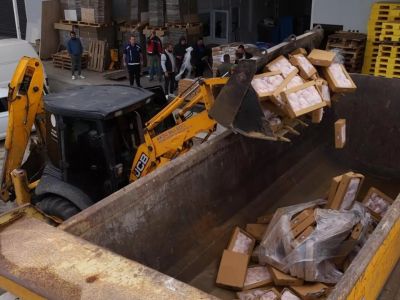 В Анталье изъяли 25 тонн испорченной курицы и готового донера