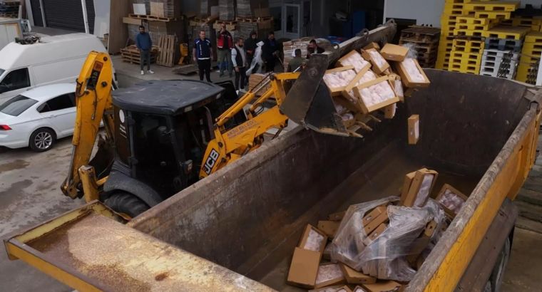 В Анталье изъяли 25 тонн испорченной курицы и готового донера