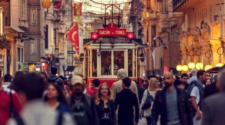 Стоимость жизни в Стамбуле превысила 100 тысяч лир