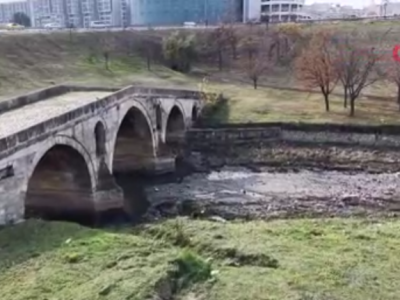 470-летний мост Мимара Синана оказался брошен в яме рядом с E-5