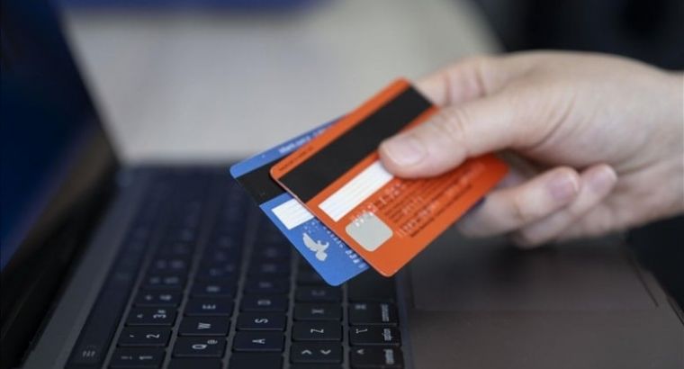 На кредитные карты вводятся новые ограничения: ночью нельзя будет снимать наличные