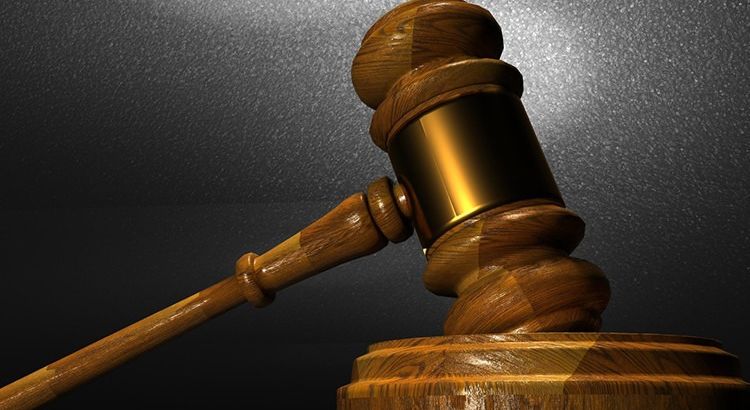 Суд решил: резкие слова бывшему супругу — не всегда преступление