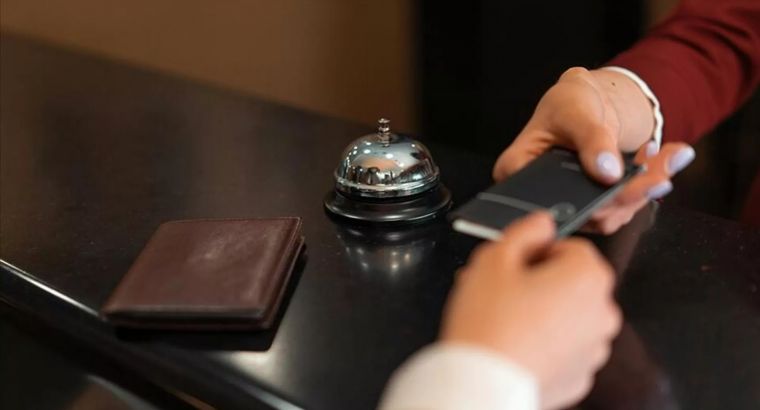 Отель в Анталье оштрафовали за отказ заселять группу мужчин