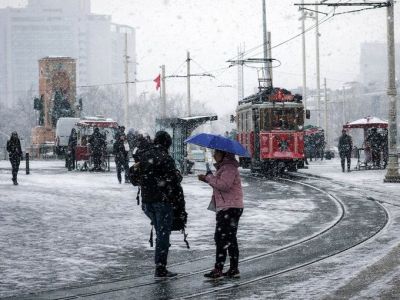 AKOM предупредил: в понедельник в Стамбуле ожидается сильный снегопад