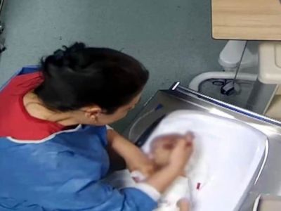 В Турции медсестру обвиняют в травмировании новорождённого: ребёнок остался инвалидом