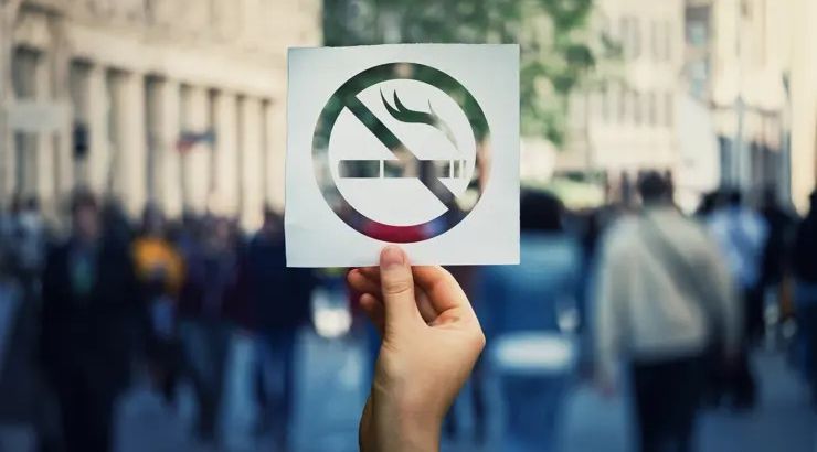 В Турции готовят новые ограничения на курение в закрытых помещениях