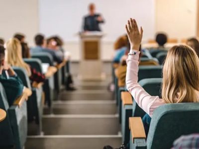 Свободные места привели к резкому снижению цен на обучение в университетах Турции