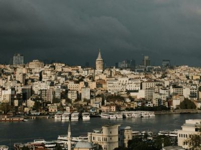 В Стамбуле взлетели айдаты: в элитных жилых комплексах — до 70 тысяч лир