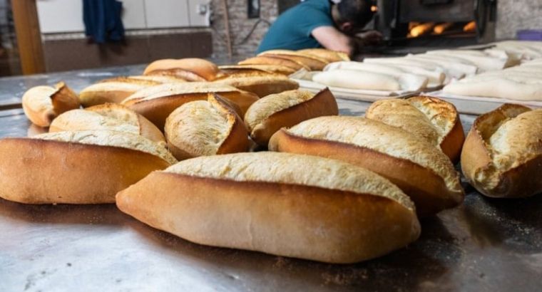 Белый хлеб могут изменить: хотят обязать использовать 70% цельнозерновой муки