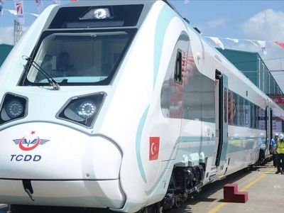 В Турции запускают первый отечественный скоростной поезд