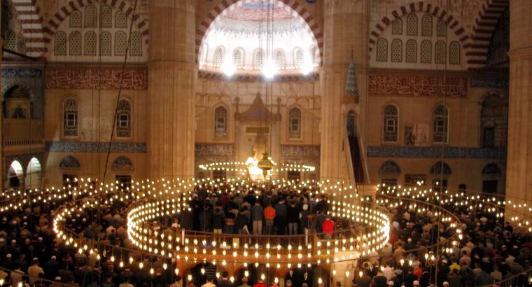 Расписание Байрам-намаза 2026 в Турции