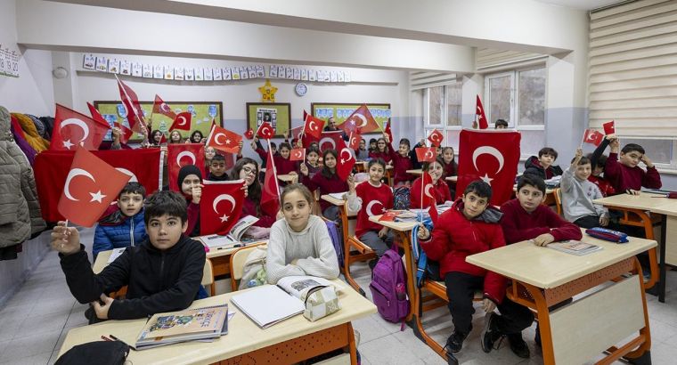 В школах Турции начинаются вторые каникулы
