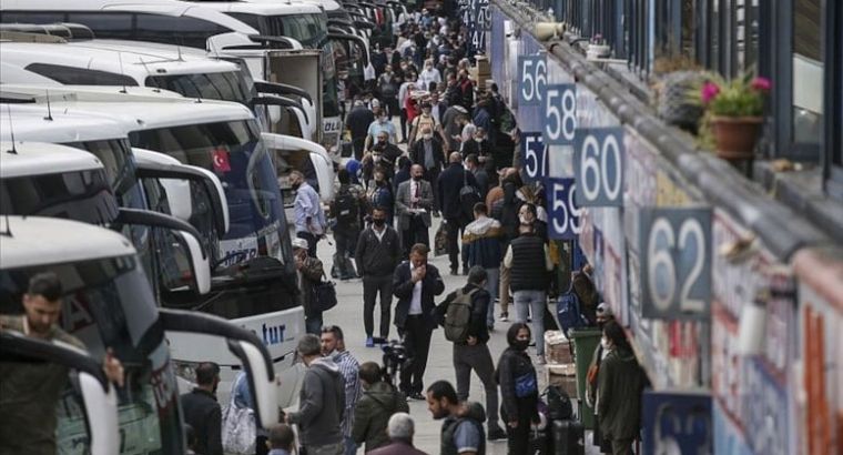 Перед праздником билеты на автобусы почти закончились