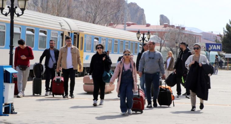 Ситуация вокруг Ирана ударила по туризму в Ване: отели почти пустые