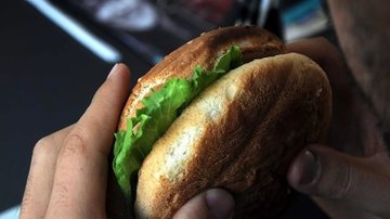 Стало известно, какую еду чаще всего заказывают в Турции 🍕
