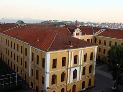 В одном из самых престижных лицеев Турции меняются правила поступления