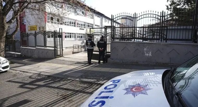 В школах Турции вводят новые правила и усиливают безопасность